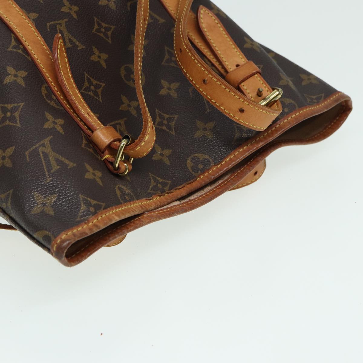 LOUIS VUITTON Monogram Bucket GM Shoulder Bag M42236 LV Auth 82662