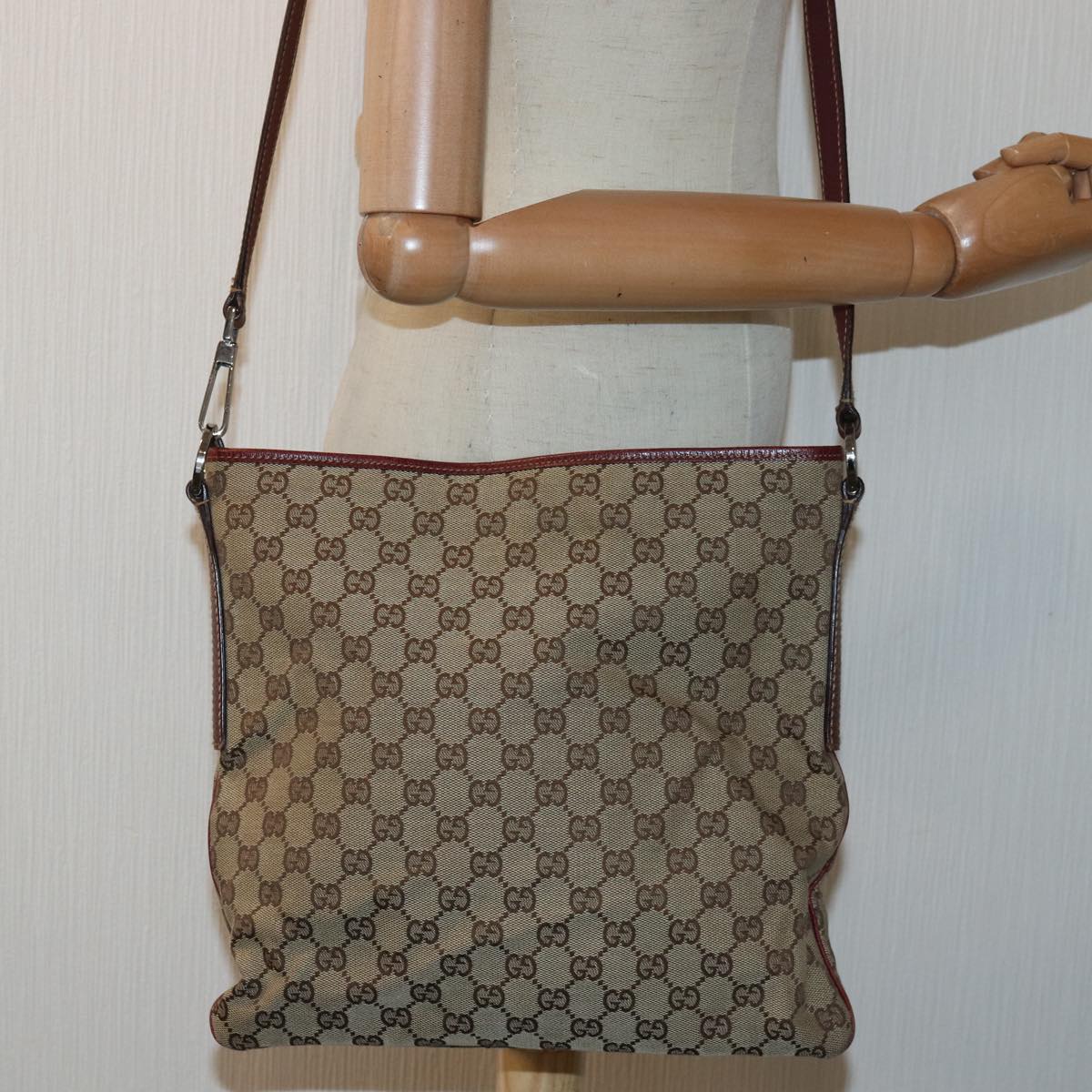 GUCCI GG Canvas Shoulder Bag Beige Red 113013 Auth 82709