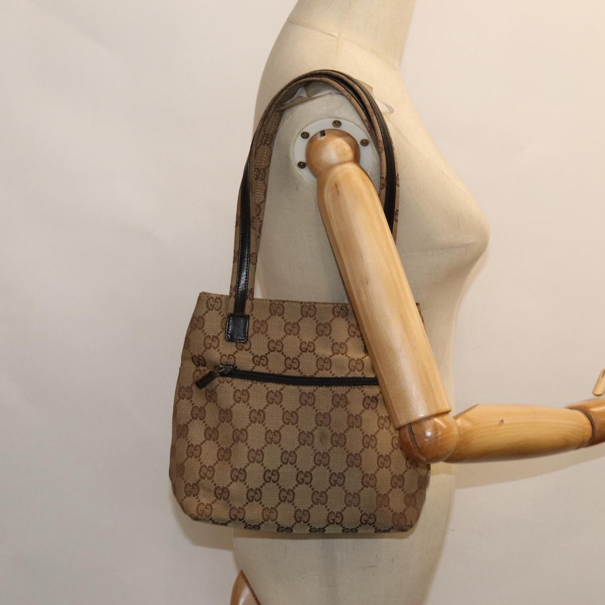 GUCCI GG Canvas Shoulder Bag Beige 002 1075 Auth 82821