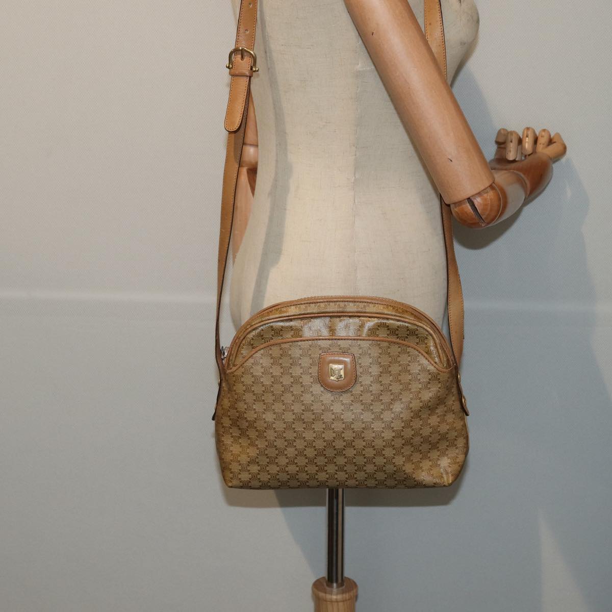 CELINE Macadam Canvas Shoulder Bag Beige Auth 82866