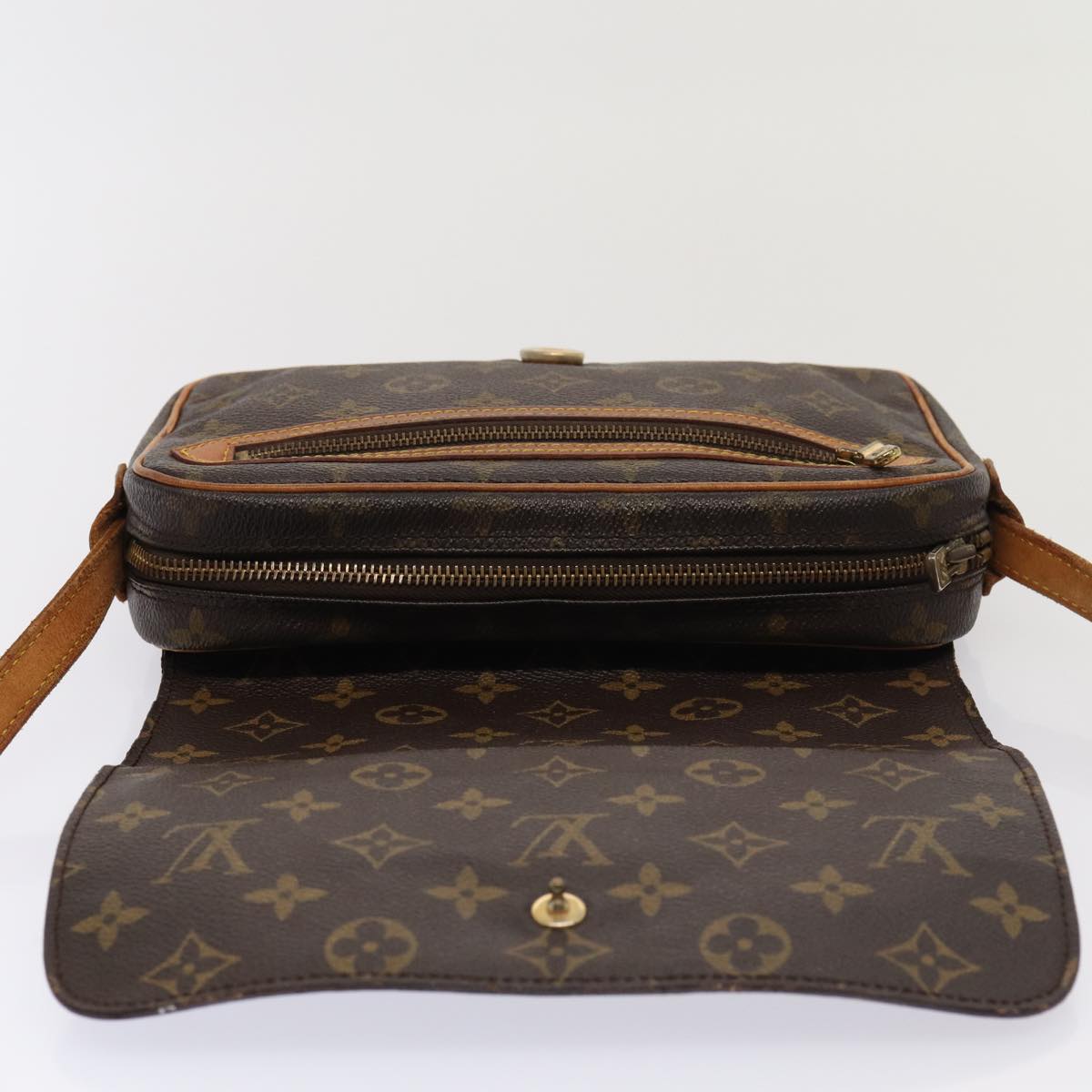 LOUIS VUITTON Monogram Saint Germain Shoulder Bag M51210 LV Auth 82920