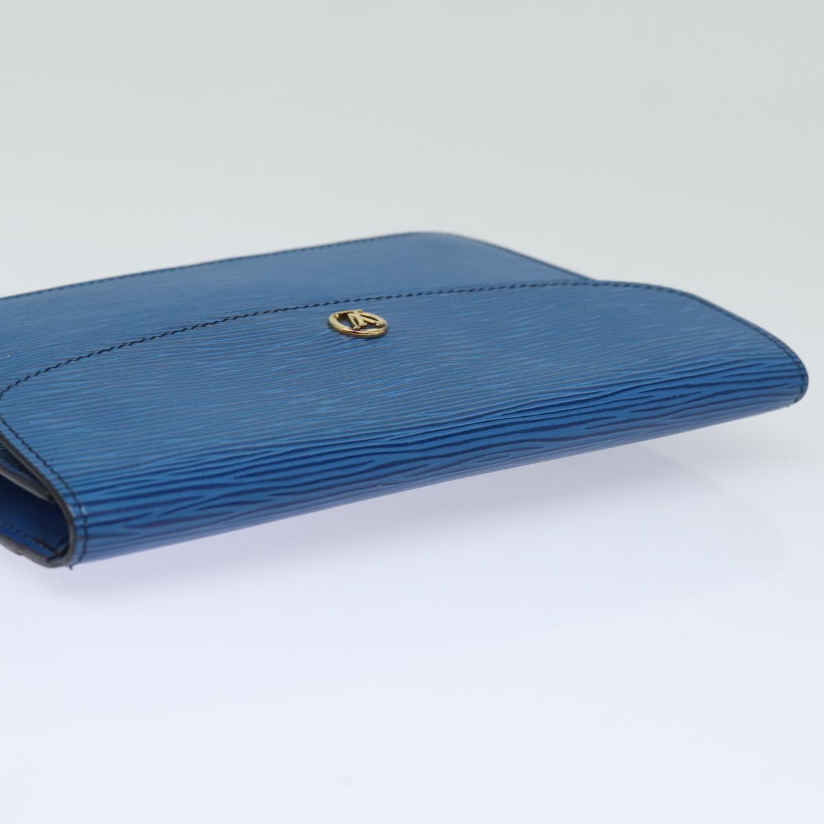 LOUIS VUITTON Epi Montaigne 23 Clutch Bag Blue M52665 LV Auth 82998