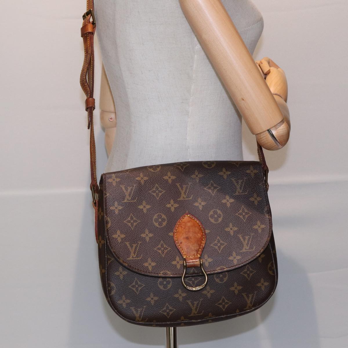 LOUIS VUITTON Monogram Saint Cloud GM Shoulder Bag M51242 LV Auth 83011