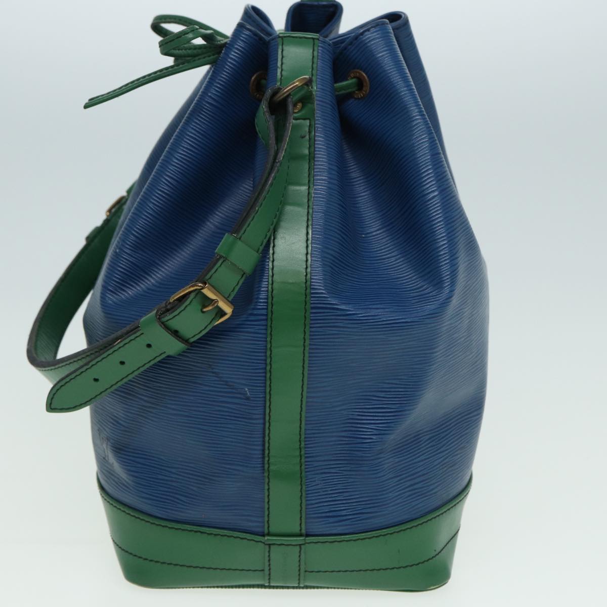 LOUIS VUITTON Epi Noe Shoulder Bag Bicolor color Green Blue M44044 LV Auth 83035