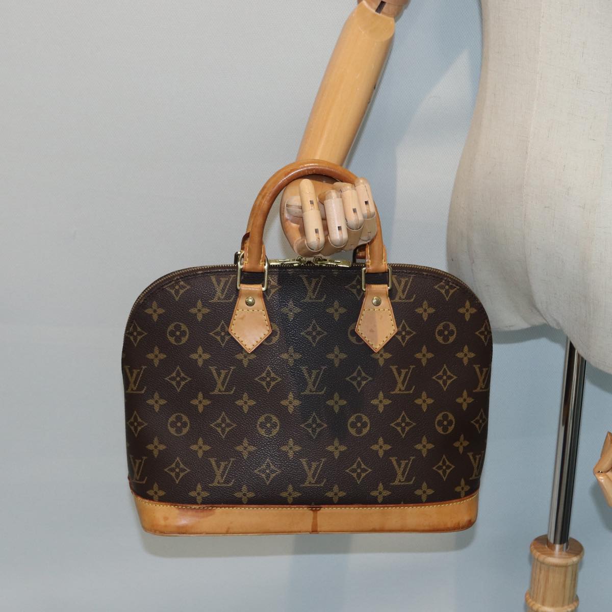 LOUIS VUITTON Monogram Alma Hand Bag M51130 LV Auth 83053