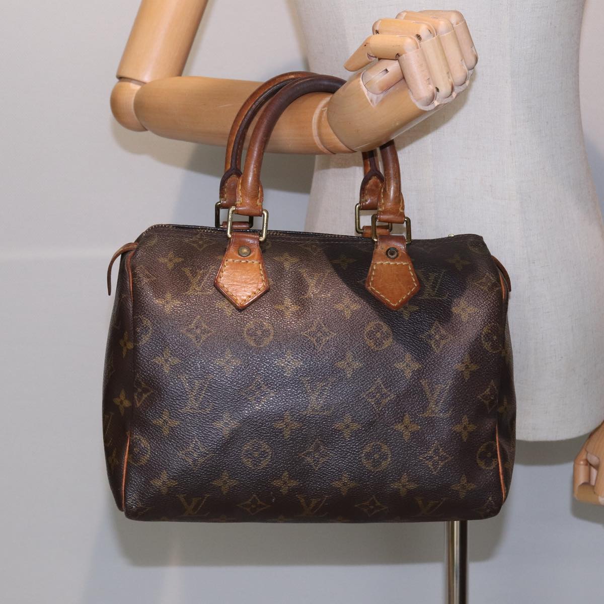 LOUIS VUITTON Monogram Speedy 25 Hand Bag M41528 LV Auth 83076