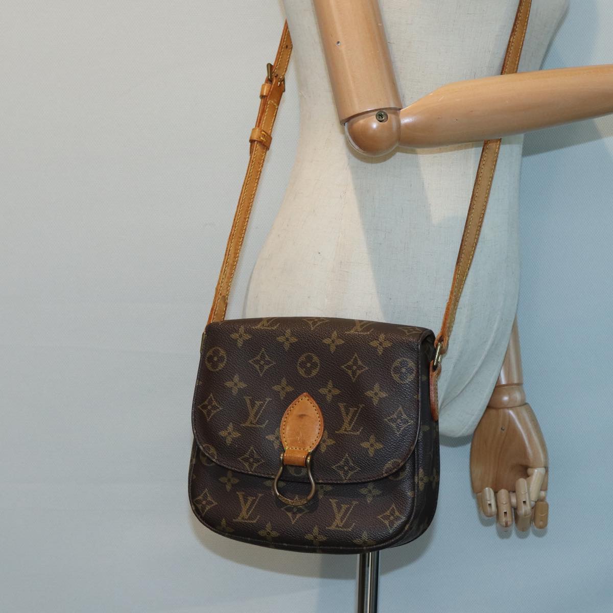 LOUIS VUITTON Monogram Saint Cloud MM Shoulder Bag M51243 LV Auth 83112