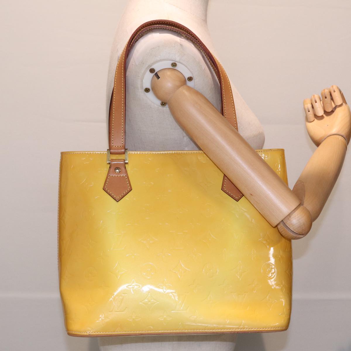 LOUIS VUITTON Monogram Vernis Houston Hand Bag Lime Yellow M91055 LV Auth 83222