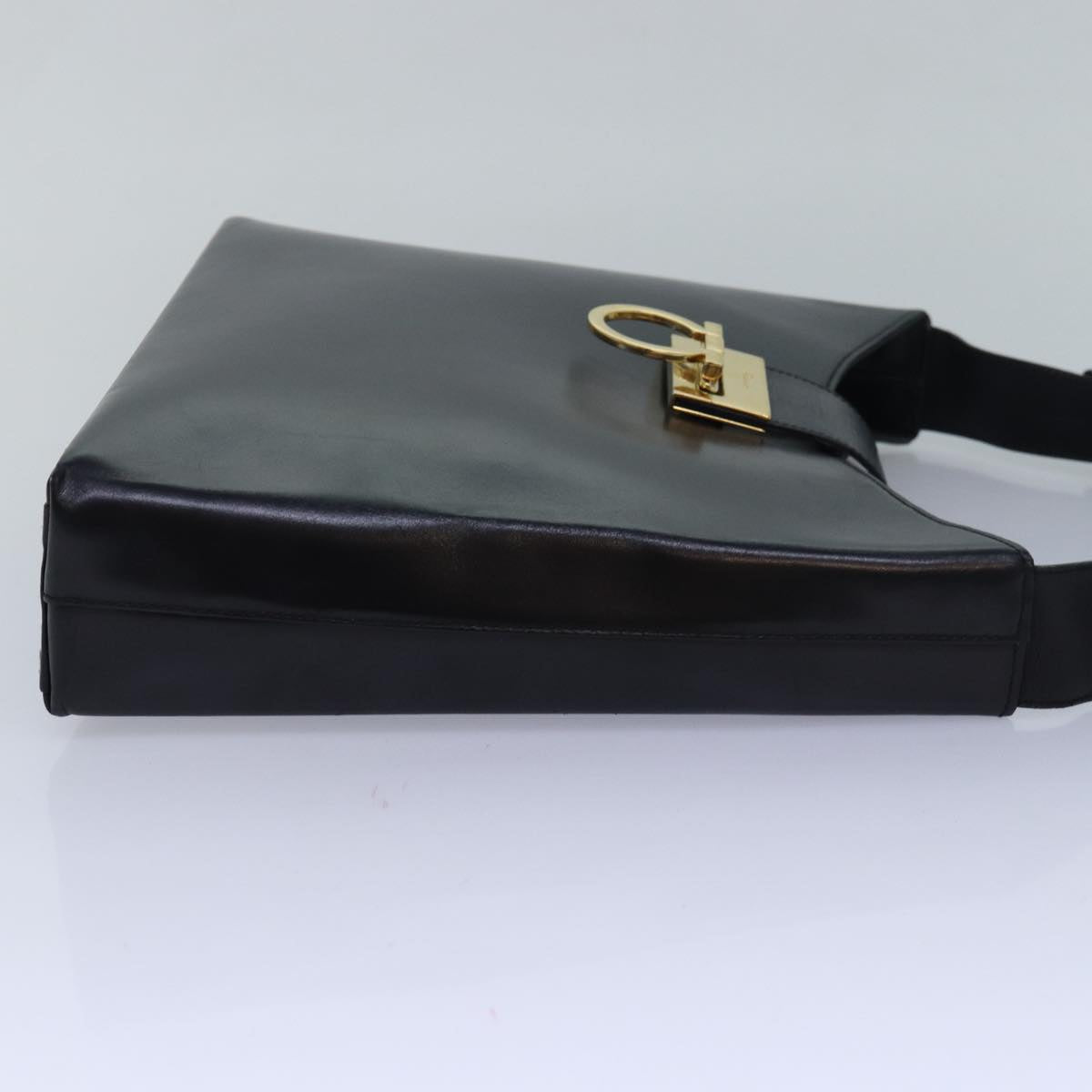 Salvatore Ferragamo Gancini Shoulder Bag Leather Black Auth 83297