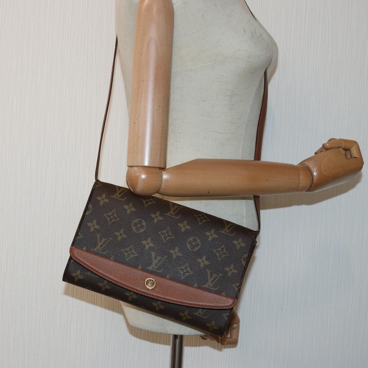 LOUIS VUITTON Monogram Bordeaux 24 Shoulder Bag M51798 LV Auth 83302