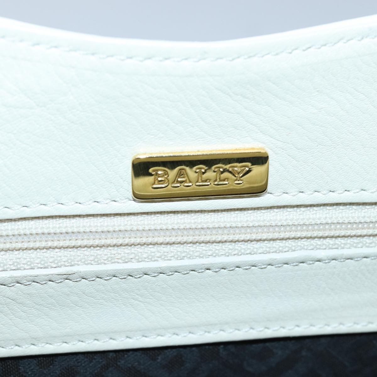 BALLY Shoulder Bag Leather White Auth 83312