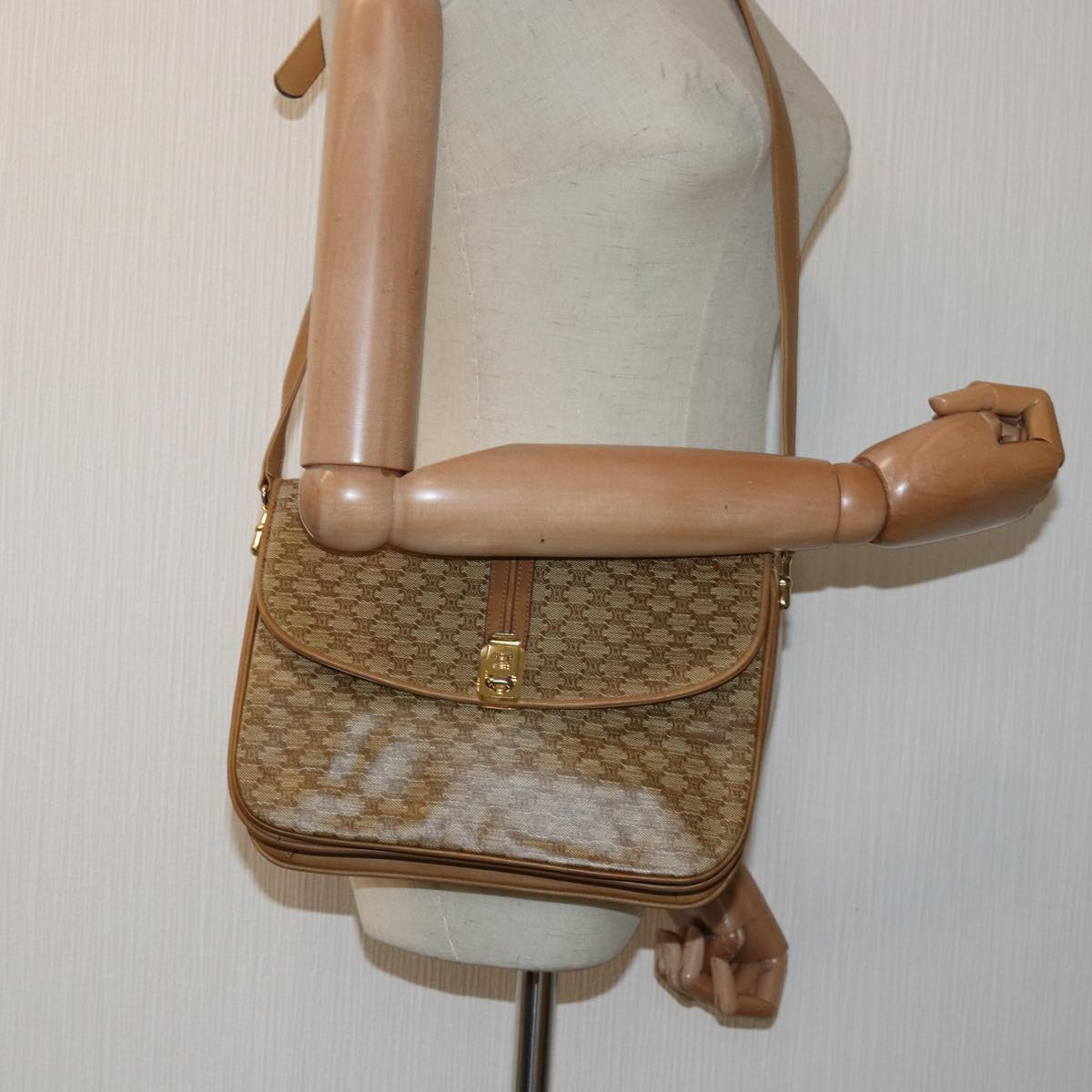 CELINE Macadam Canvas Shoulder Bag Beige Auth 83332