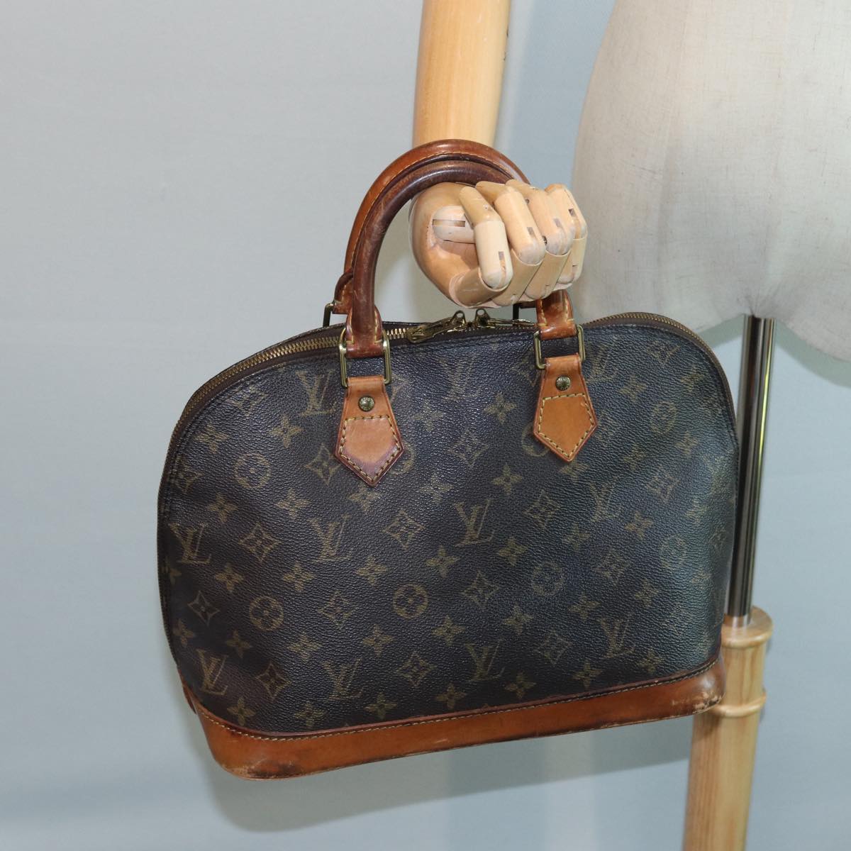 LOUIS VUITTON Monogram Alma Hand Bag M51130 LV Auth 83337