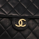 CHANEL Matelasse Ketten-Schultertasche Lammleder Schwarz CC Auth 83342-17