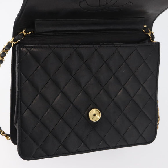 CHANEL Matelasse Ketten-Schultertasche Lammleder Schwarz CC Auth 83342