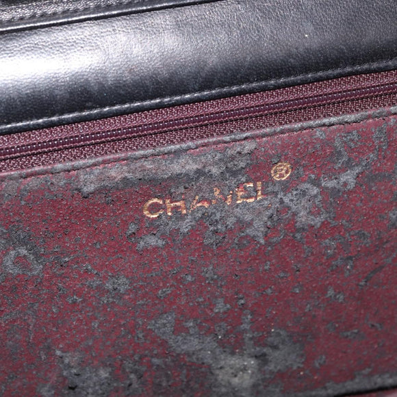 CHANEL Matelasse Ketten-Schultertasche Lammleder Schwarz CC Auth 83342