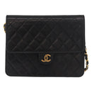 CHANEL Matelasse Ketten-Schultertasche Lammleder Schwarz CC Auth 83342-13