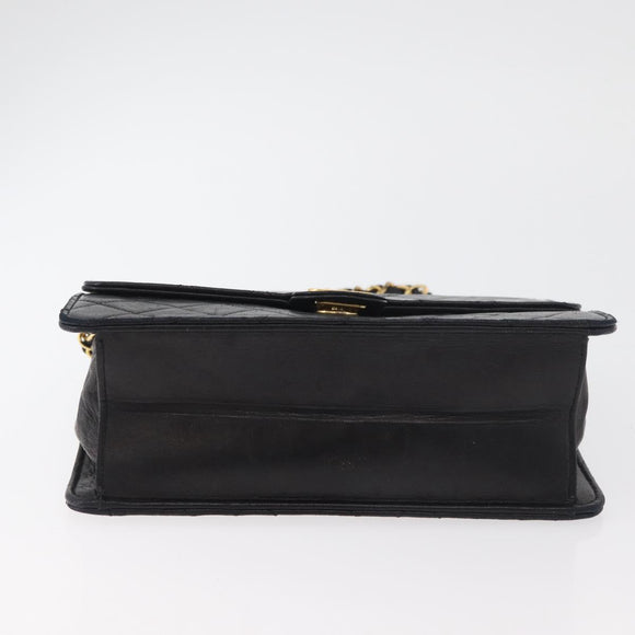 CHANEL Matelasse Ketten-Schultertasche Lammleder Schwarz CC Auth 83342