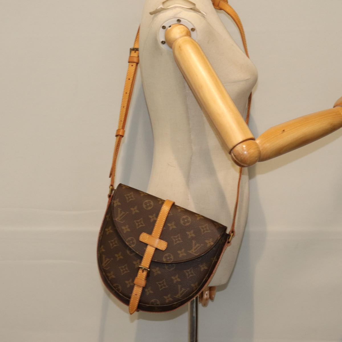 LOUIS VUITTON Monogram Chantilly MM Shoulder Bag M51233 LV Auth 83381