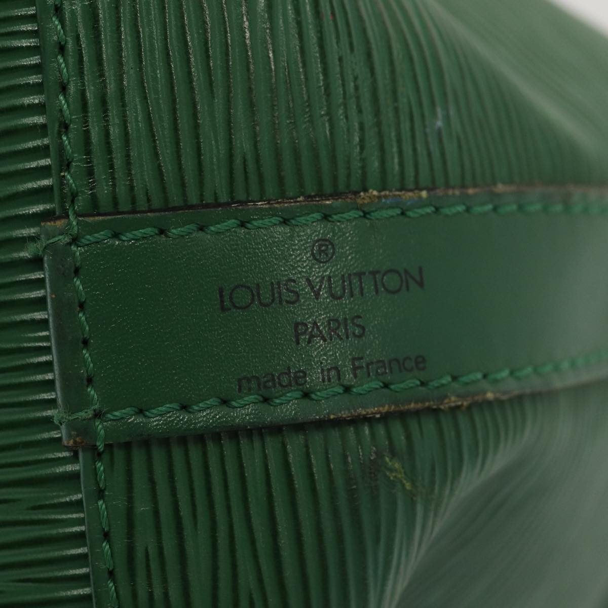 LOUIS VUITTON Epi Petit Noe Shoulder Bag Green M44104 LV Auth 83408