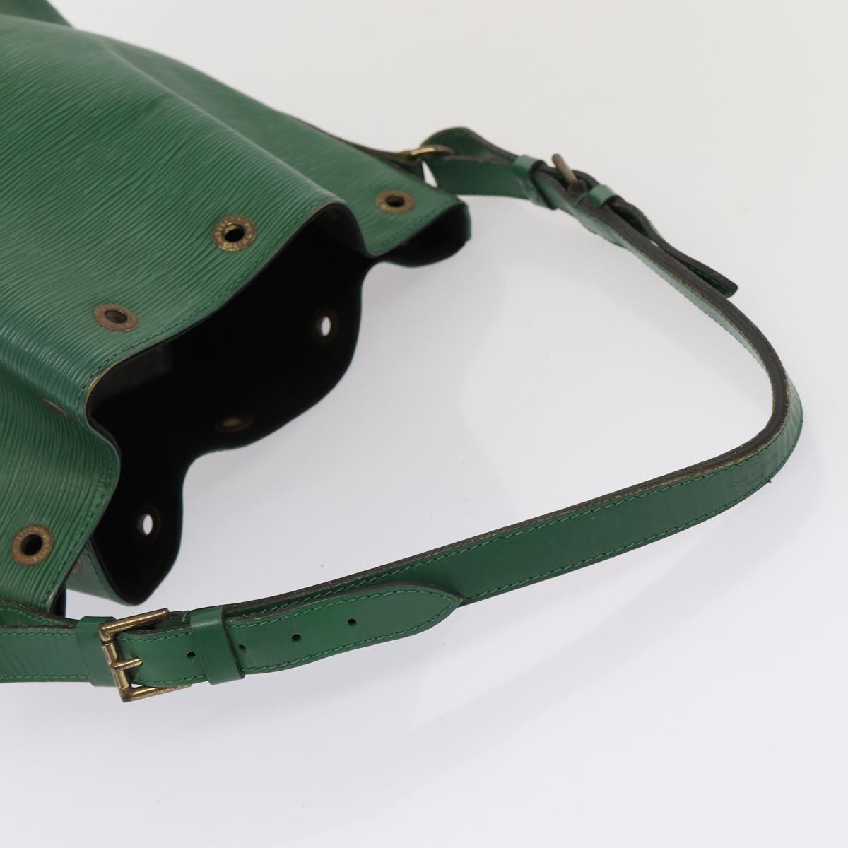 LOUIS VUITTON Epi Petit Noe Shoulder Bag Green M44104 LV Auth 83408