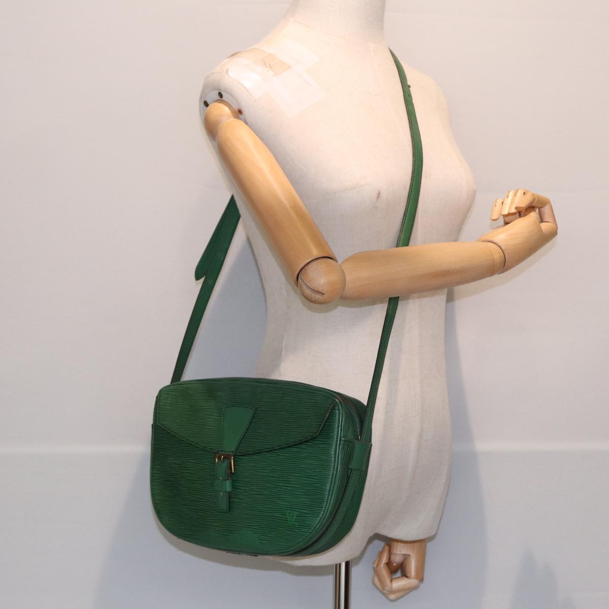 LOUIS VUITTON Epi Jeune Fille MM Shoulder Bag Green M52154 LV Auth 83535