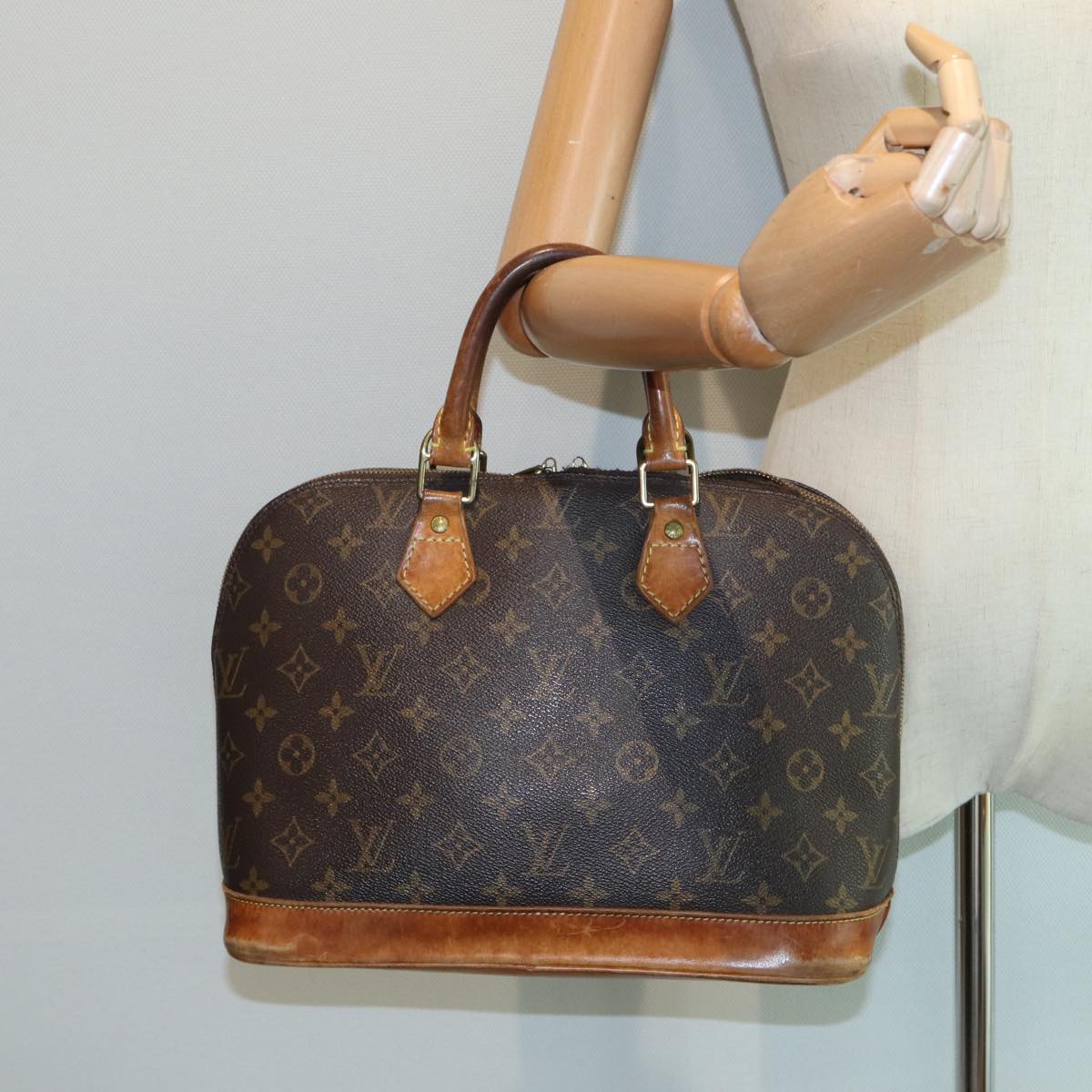 LOUIS VUITTON Monogram Alma Hand Bag M51130 LV Auth 83559