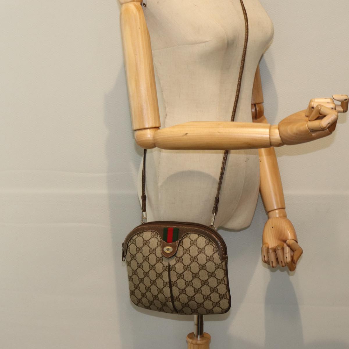 GUCCI GG Supreme Web Sherry Line Shoulder Bag PVC Beige 904 02 047 Auth 83663