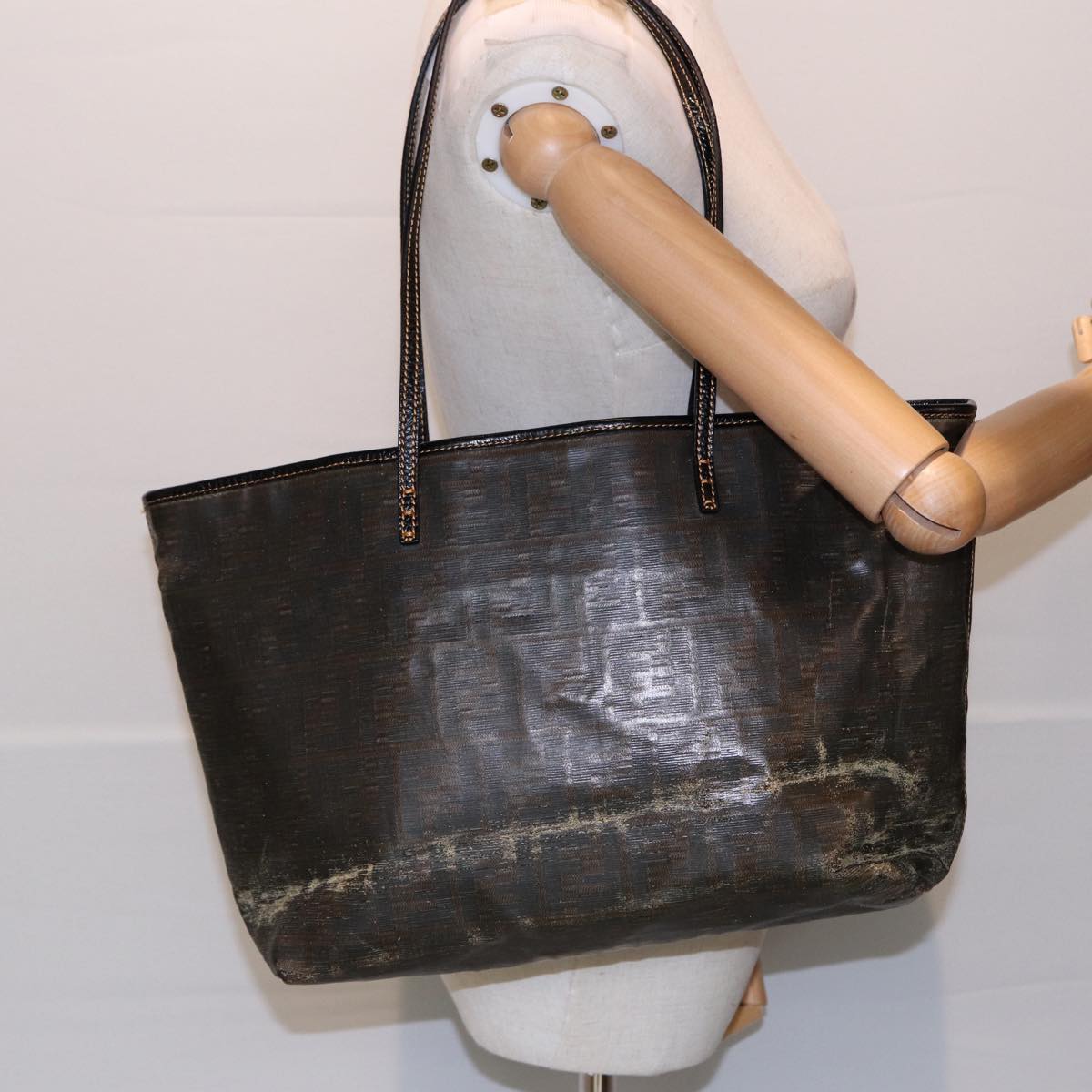 FENDI Zucca Canvas Tote Bag Brown Black Auth 83688