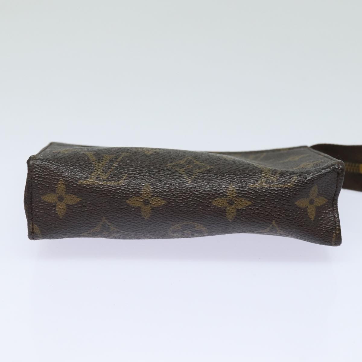 LOUIS VUITTON Monogram Poche Toilette 15 Pouch M47546 LV Auth 83770