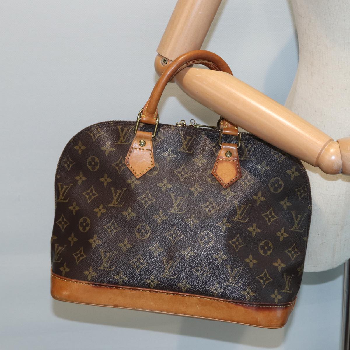 LOUIS VUITTON Monogram Alma Hand Bag M51130 LV Auth 83789