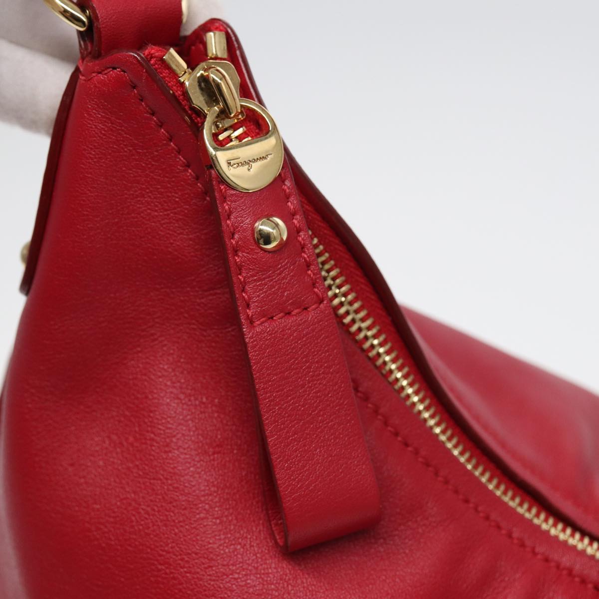 Salvatore Ferragamo Gancini Shoulder Bag Leather Red Auth 83804