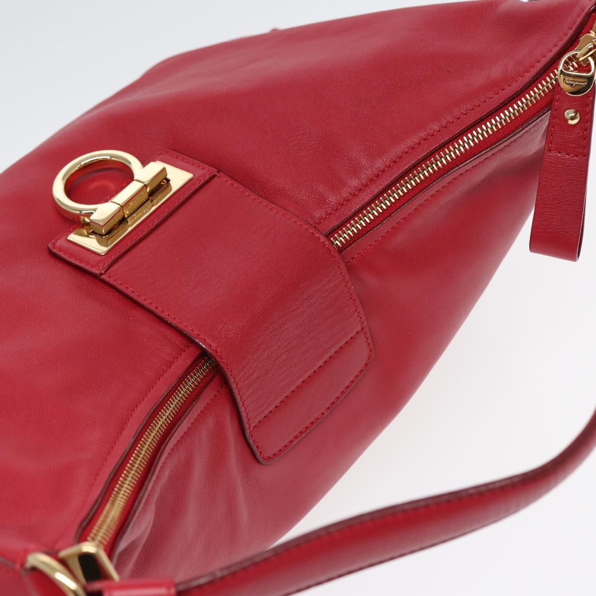 Salvatore Ferragamo Gancini Shoulder Bag Leather Red Auth 83804