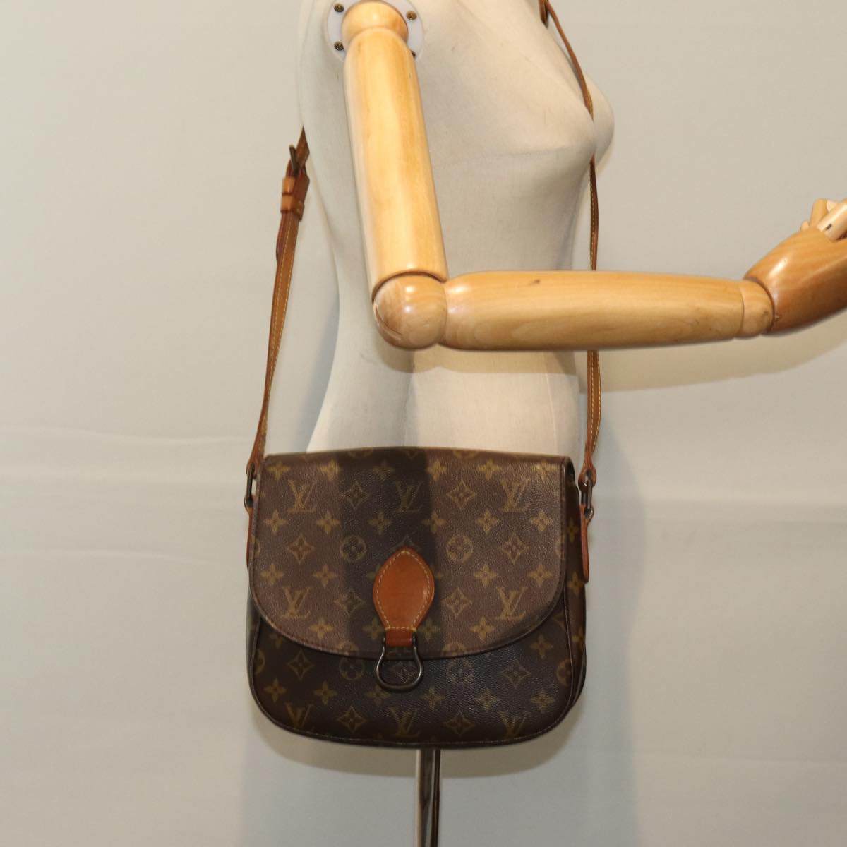 LOUIS VUITTON Monogram Saint Cloud GM Shoulder Bag M51242 LV Auth 83860