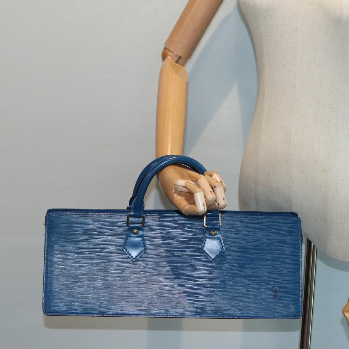 LOUIS VUITTON Epi Sac Triangle Hand Bag Blue M52095 LV Auth 83870