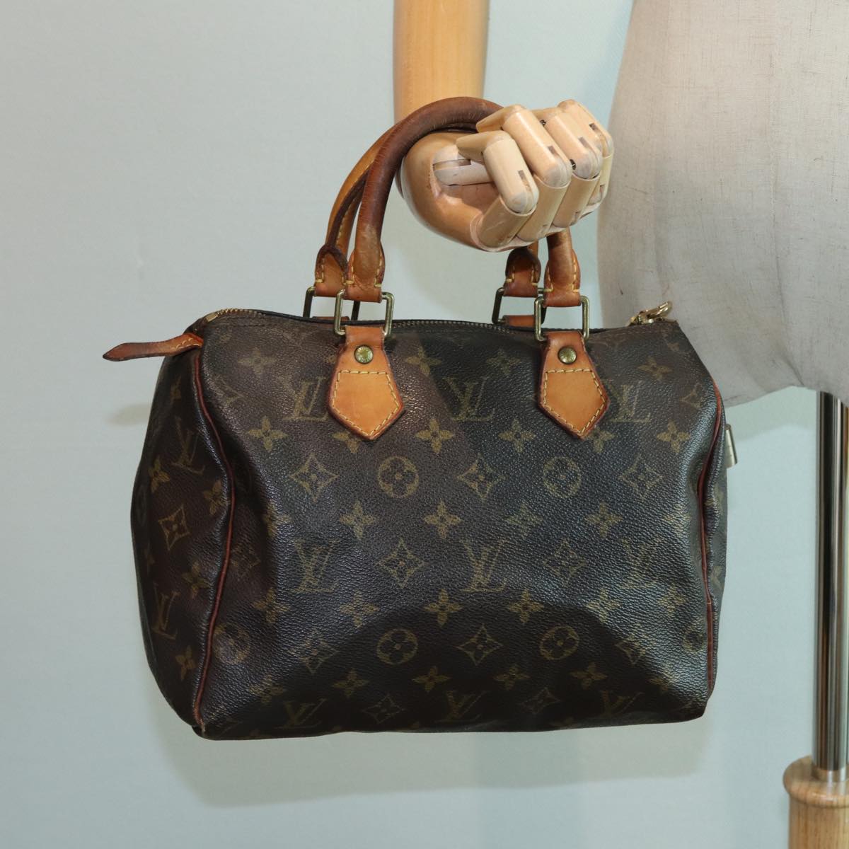 LOUIS VUITTON Monogram Speedy 25 Hand Bag M41528 LV Auth 83997