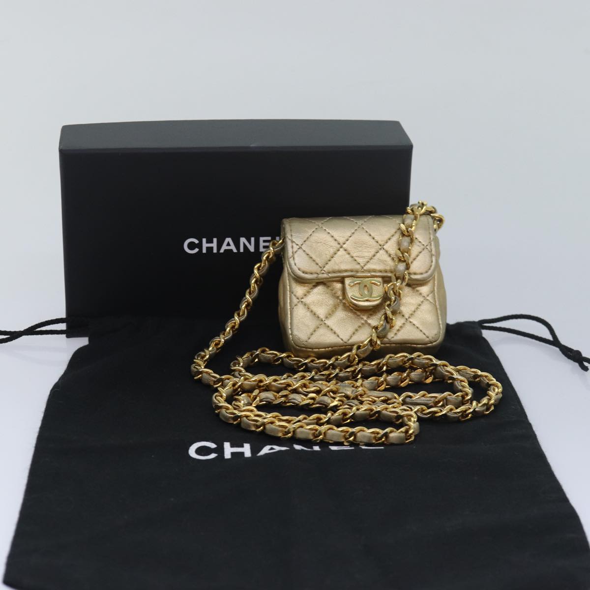 CHANEL Mini Matelasse Chain Shoulder Bag Lamb Skin Gold Tone CC Auth 84205A