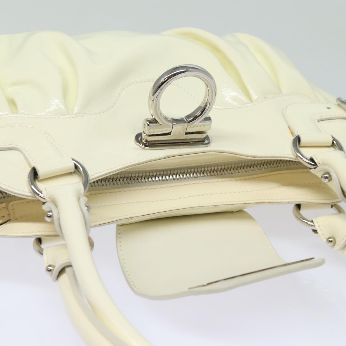 Salvatore Ferragamo Gancini Hand Bag Patent leather White Auth 84216