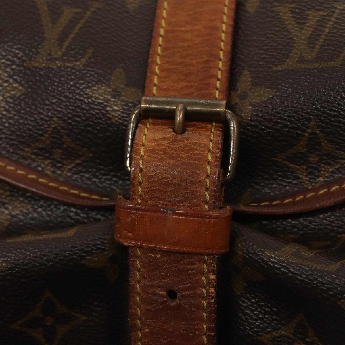 LOUIS VUITTON Monogram Saumur 35 Shoulder Bag M42254 LV Auth 84275