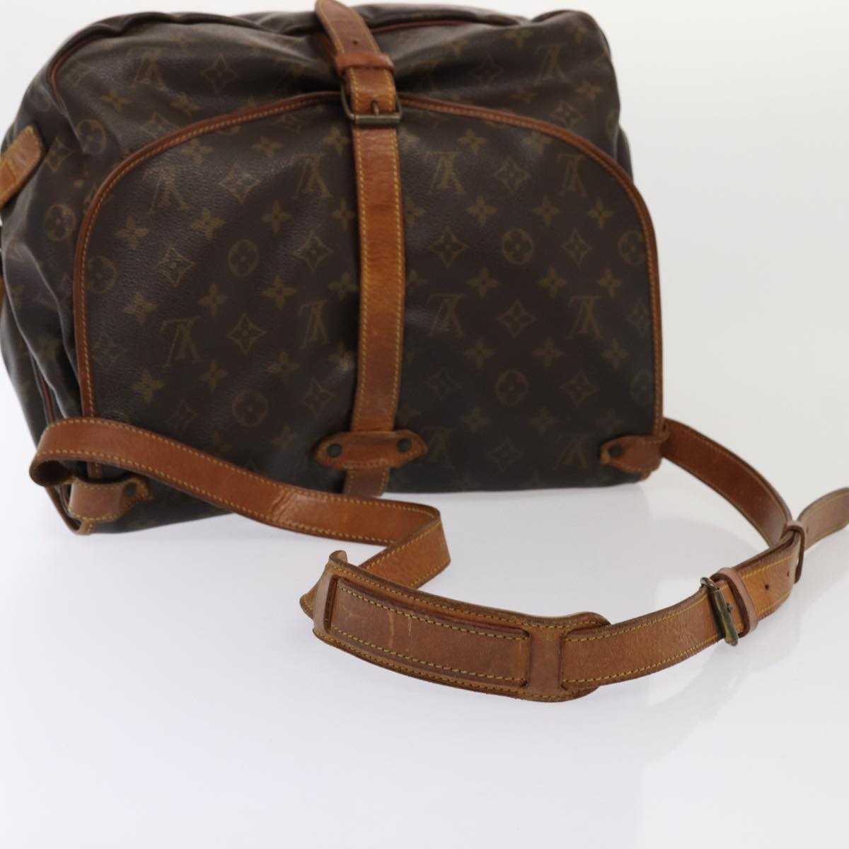 LOUIS VUITTON Monogram Saumur 35 Shoulder Bag M42254 LV Auth 84275