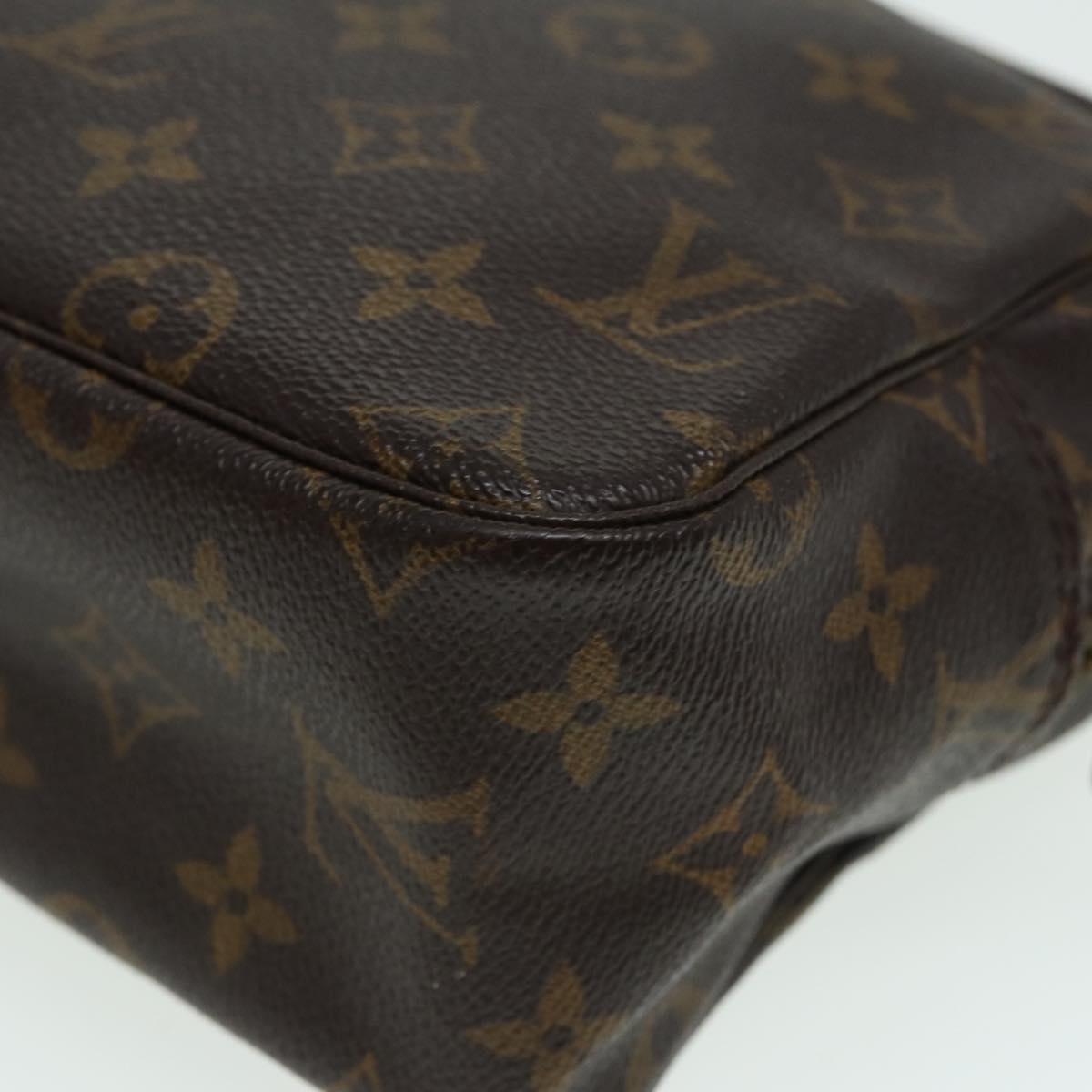 LOUIS VUITTON Monogram Trousse Toilette 28 Clutch Bag M47522 LV Auth 84294