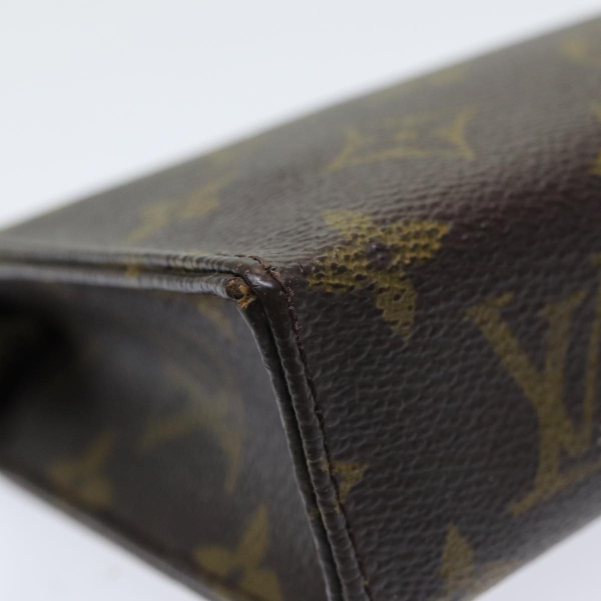 LOUIS VUITTON Monogram Poche Toilette 15 Pouch M47546 LV Auth 84303