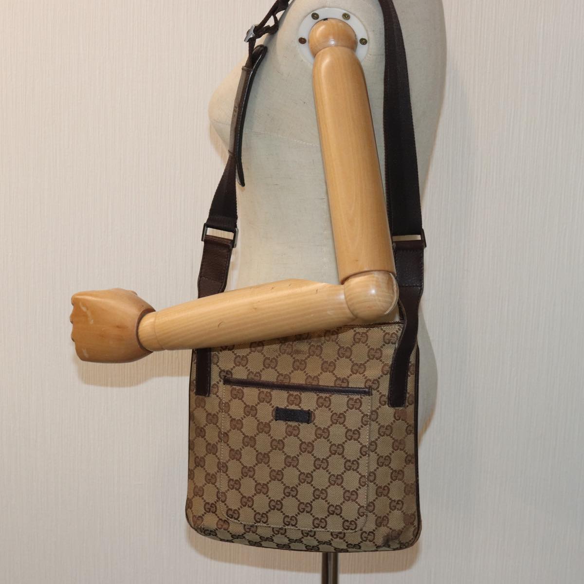 GUCCI GG Canvas Shoulder Bag Beige Brown 122793 Auth 84438