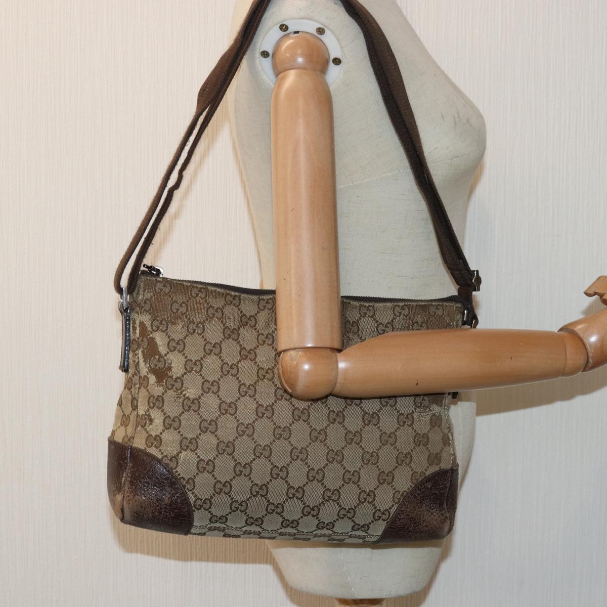 GUCCI GG Canvas Shoulder Bag Beige Brown 114273 Auth 84457