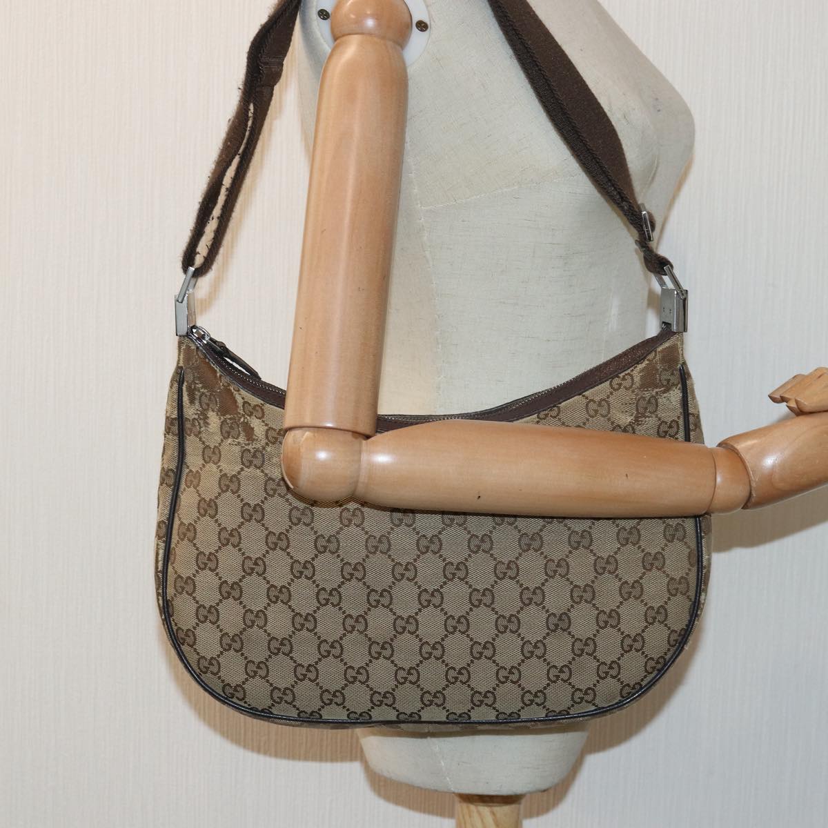 GUCCI GG Canvas Shoulder Bag Beige 122790 Auth 84458