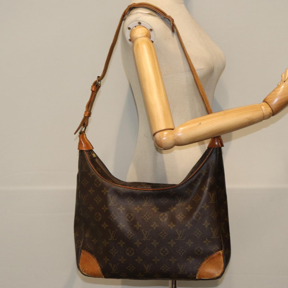 LOUIS VUITTON Monogram Boulogne 35 Shoulder Bag M51260 LV Auth 84527