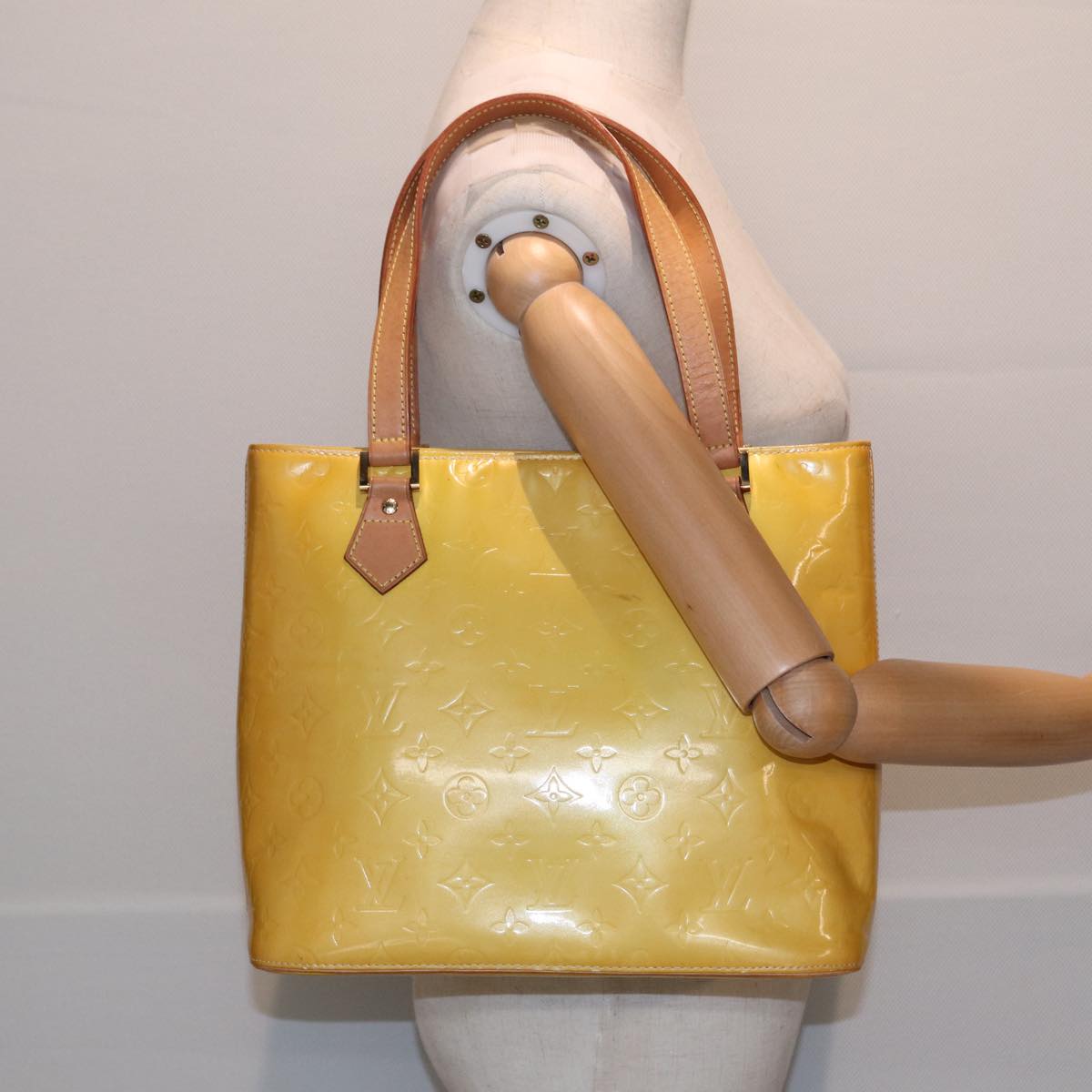 LOUIS VUITTON Monogram Vernis Houston Hand Bag Lime Yellow M91055 LV Auth 84538