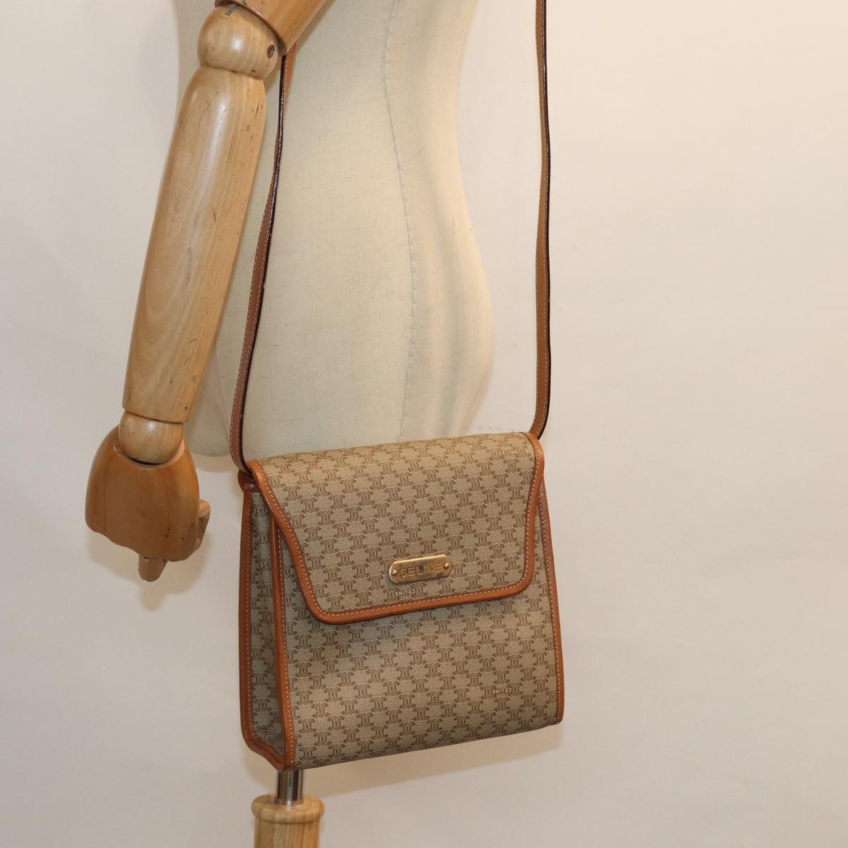 CELINE Macadam Canvas Shoulder Bag Beige Gold Auth 84551