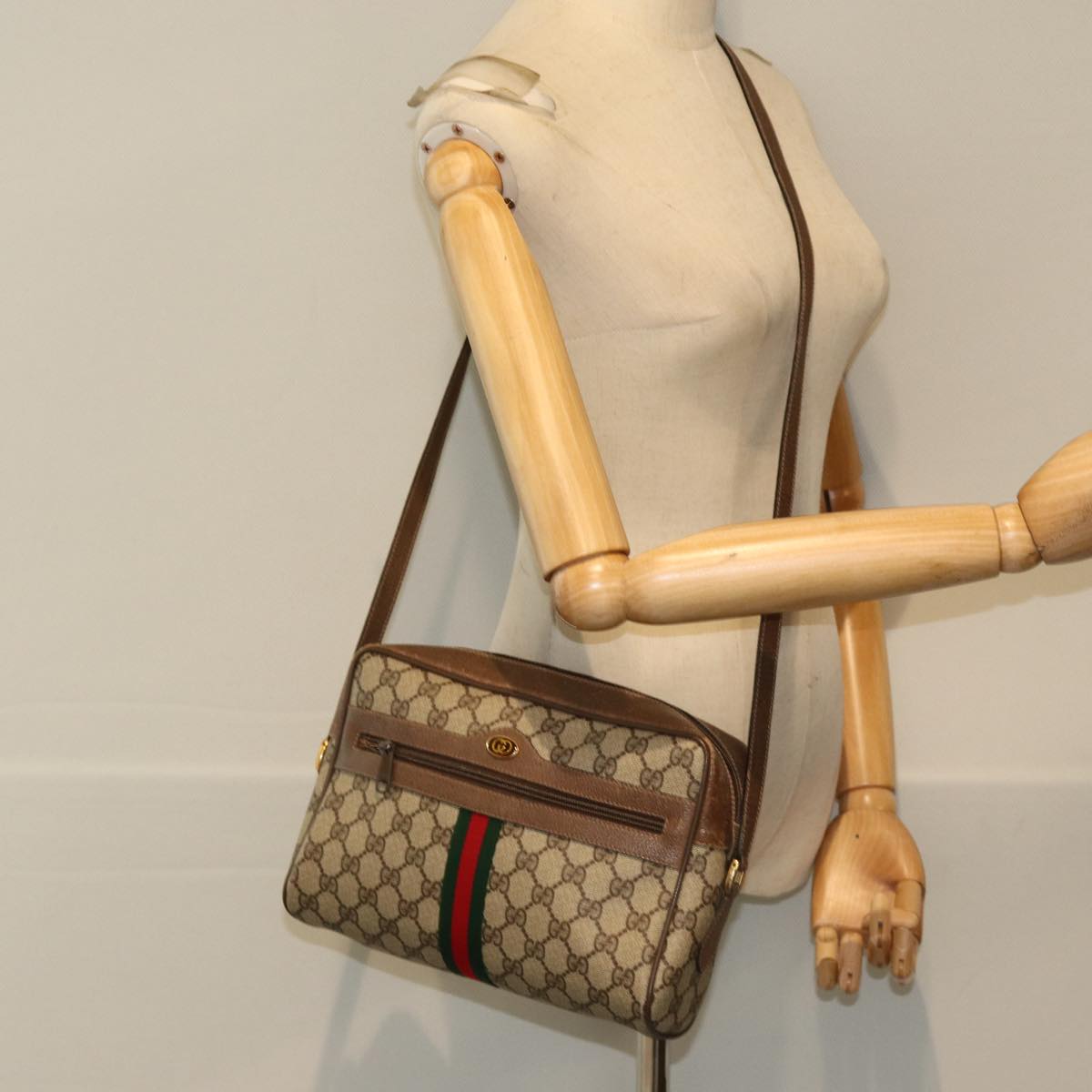 GUCCI GG Supreme Web Sherry Line Shoulder Bag PVC Leather Beige gold Auth 84568