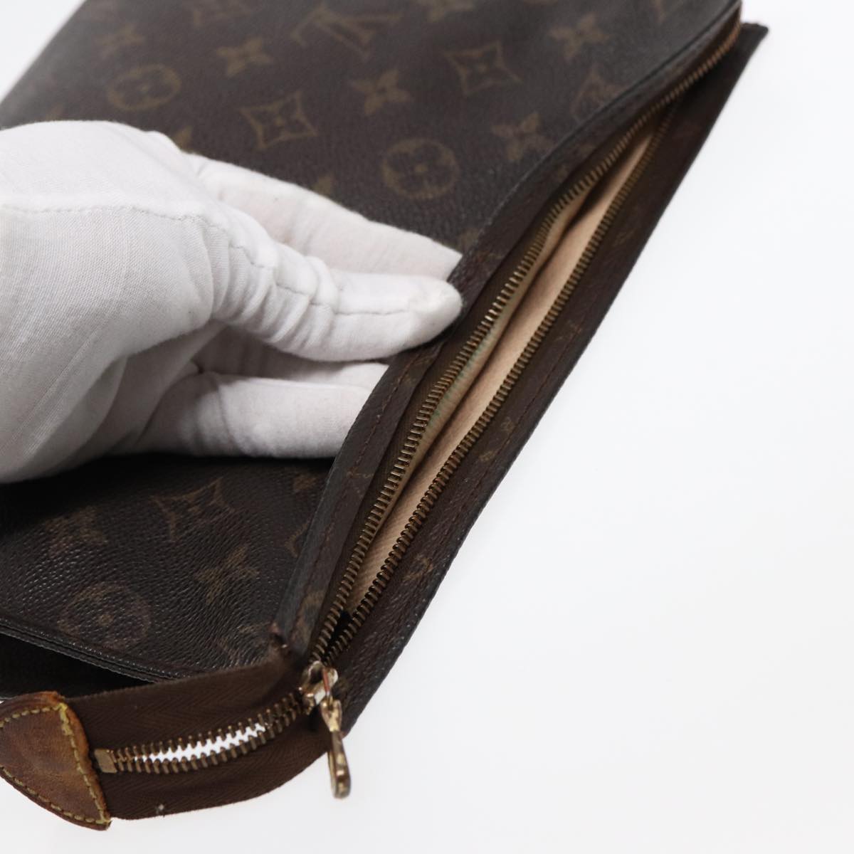 LOUIS VUITTON Monogram Poche Toilette 26 Pouch M47542 LV Auth 84584